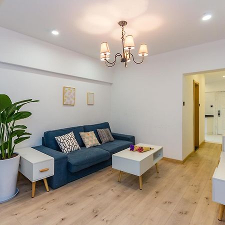 Henry'S Apartment - South Maoming Road เซี่ยงไฮ้ ภายนอก รูปภาพ