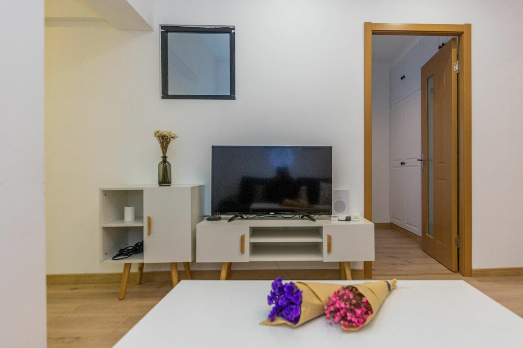 Henry'S Apartment - South Maoming Road เซี่ยงไฮ้ ภายนอก รูปภาพ